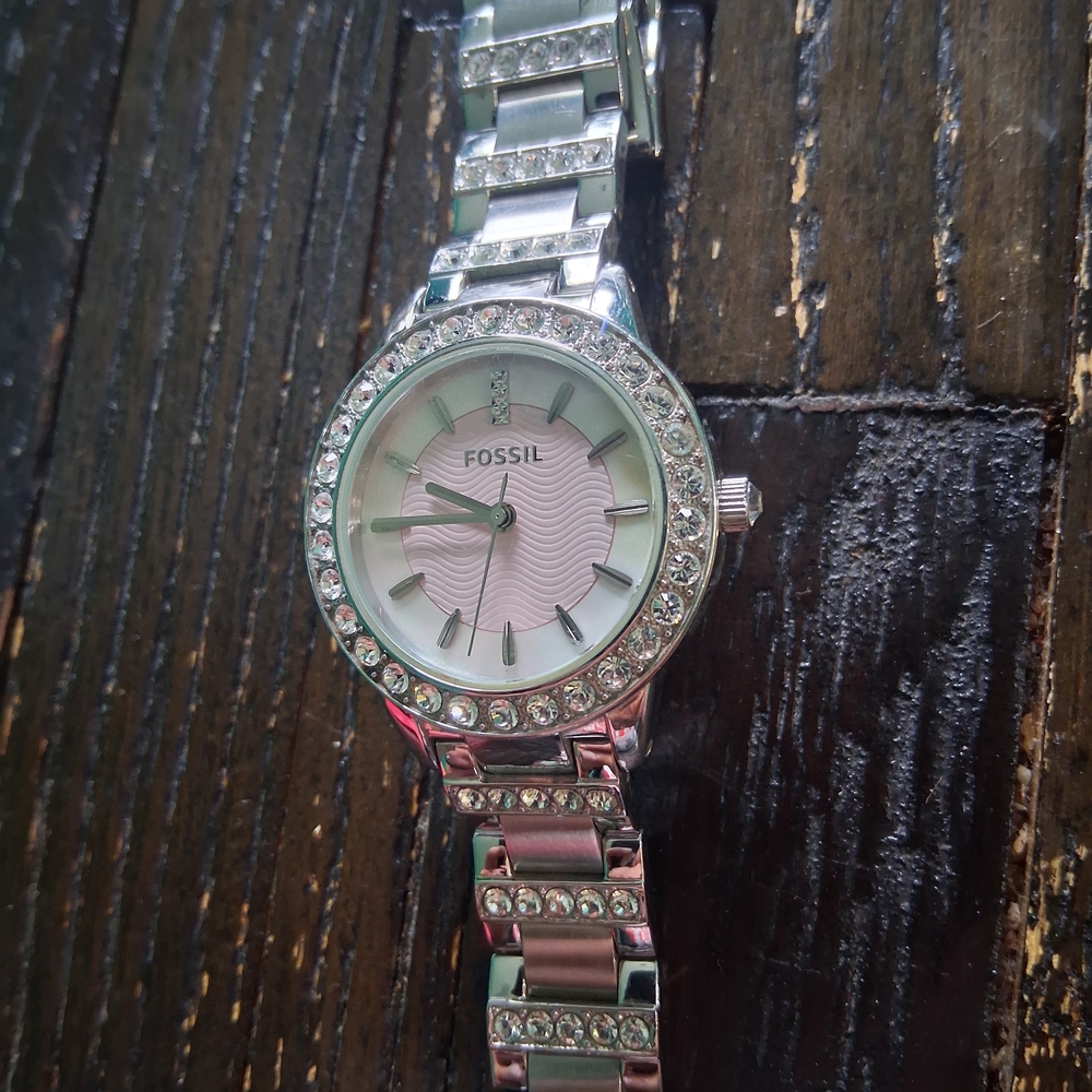 Ladies Fossil Silver Watch with Crystal Accents, Pink Dial Perfect Condition